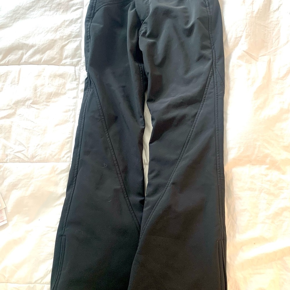 Nils ski/snow pants. Women’s size 2. Worn only one weekend